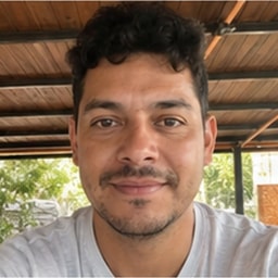 Generated avatar representing Ivan, a Skyforest Getaway guest reviewer