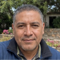 Generated avatar representing Armando, a Skyforest Getaway guest reviewer
