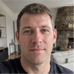 Generated avatar representing Matthew, a Skyforest Getaway guest reviewer