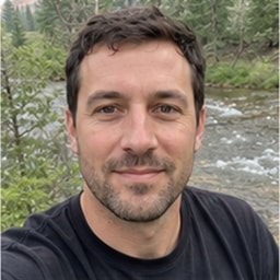 Generated avatar representing Jacob, a Skyforest Getaway guest reviewer