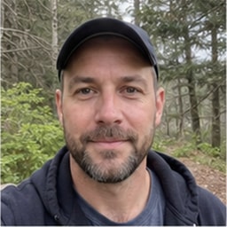 Generated avatar representing James, a Skyforest Getaway guest reviewer