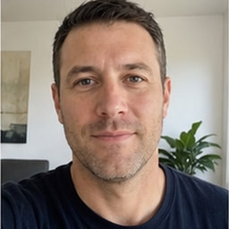 Generated avatar representing Jack, a Skyforest Getaway guest reviewer